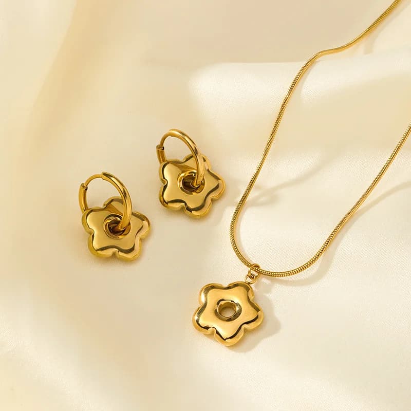 Σετ Κολιέ και Σκουλαρίκια με Λουλούδι (Gold)